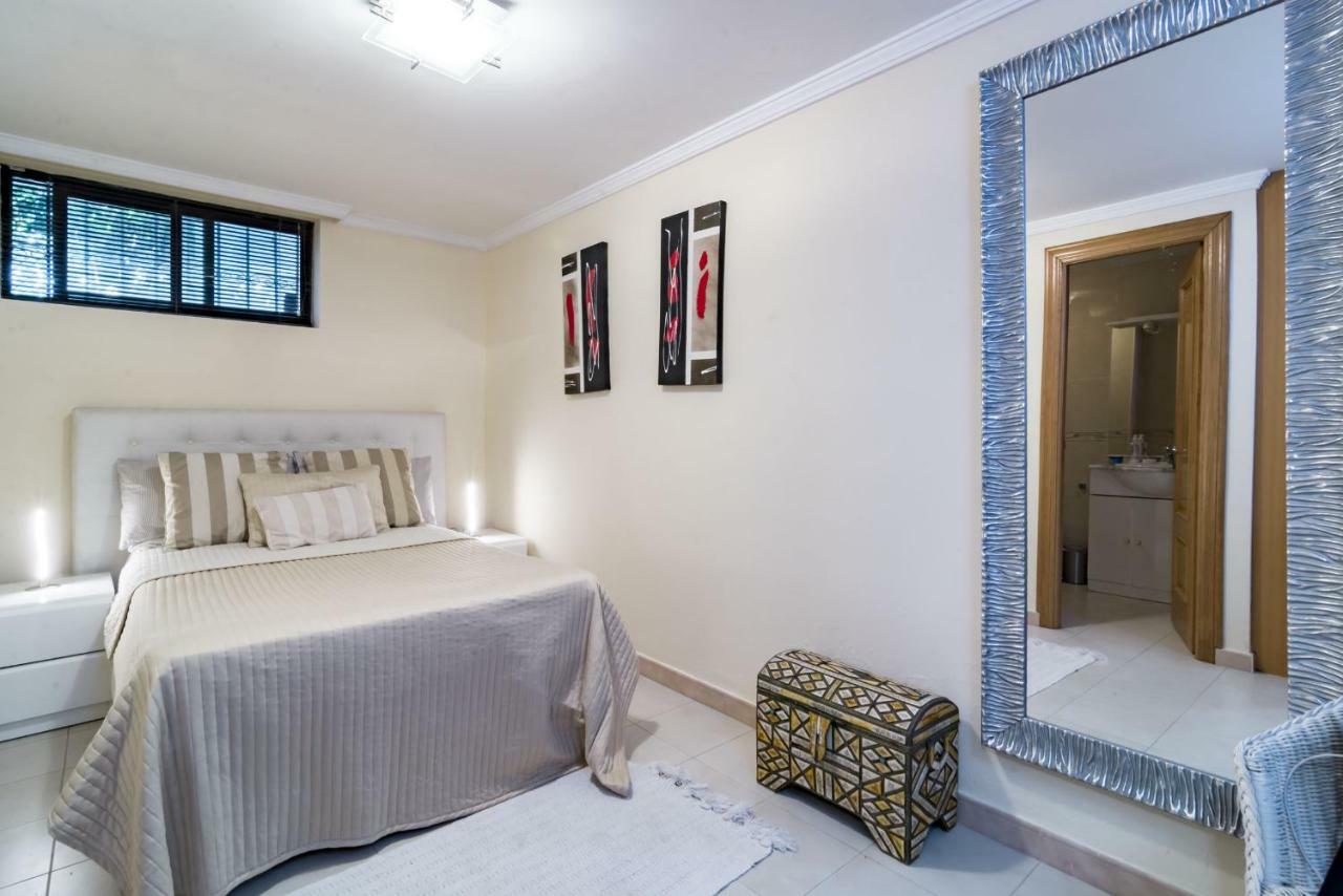 Villa Casakhan, Beautiful Luxury Villa, Marbella Eksteriør billede